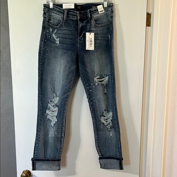 Judy Blue Ripped Cropped Jeans in Dark Wash - Picture 1 of 11